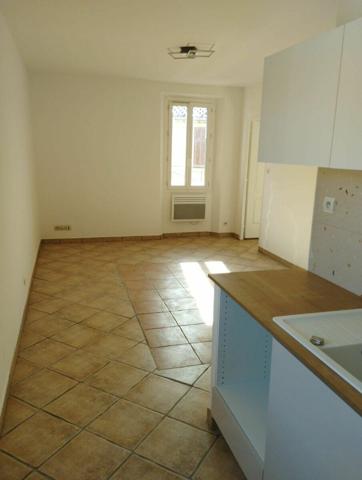 Appartement à louer    2 pièces •  Cuers