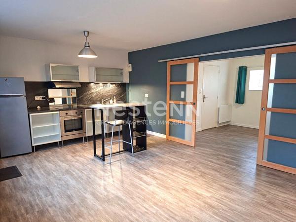 T2 RENOVE AVEC PARKING SECURISE - SECTEUR CAMILLE LENOIR / JACQUART