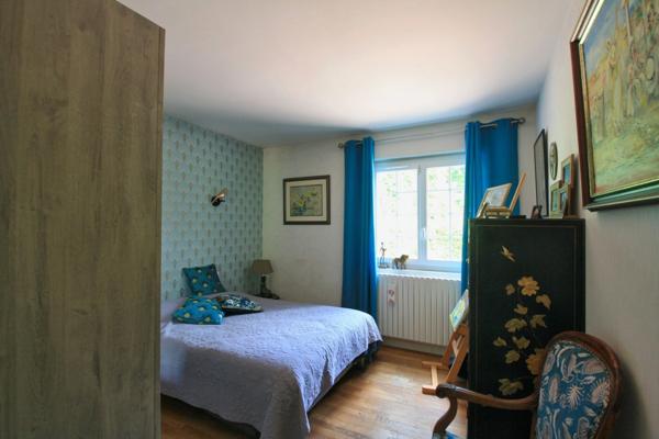 RARE à la vente : maison rénovée de 6 chambres en classe énergétique B, à proximité directe du centre et au calme.