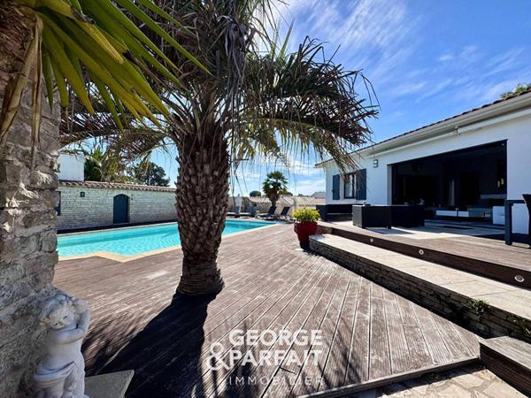 Maison Centre Village Rivedoux Plage 6 pièces 157m²