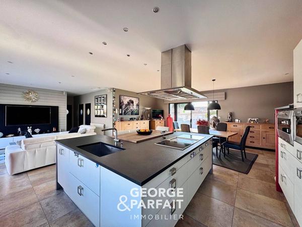 Maison Centre Village Rivedoux Plage 6 pièces 157m²