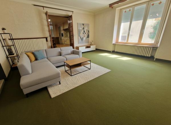 Ancien PRESBYTÈRE à vendre 5 pièces (SH. 251 m2) proche CONTREXEVILLE (88) avec dépendances sur TERRAIN de 1102 m2
