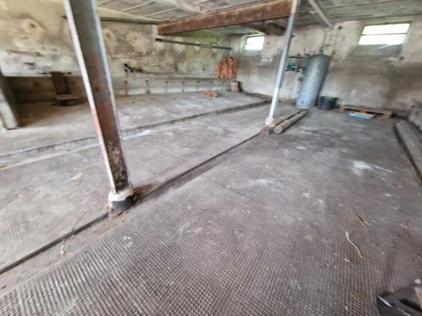 Ancien PRESBYTÈRE à vendre 5 pièces (SH. 251 m2) proche CONTREXEVILLE (88) avec dépendances sur TERRAIN de 1102 m2