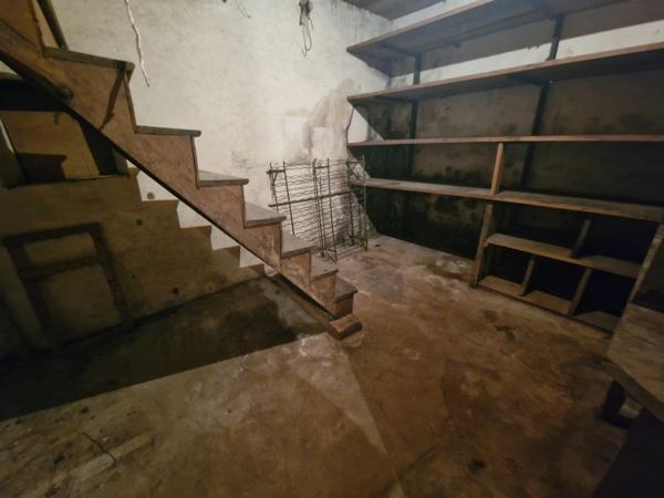 Ancien PRESBYTÈRE à vendre 5 pièces (SH. 251 m2) proche CONTREXEVILLE (88) avec dépendances sur TERRAIN de 1102 m2