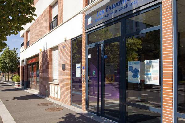 INVESTISSEMENT LOCATIF – Évry – Résidence Étudiante Les Estudines La Cathédrale - 5,01% de rentabilité