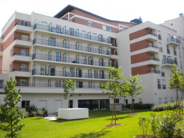INVESTISSEMENT LOCATIF – Évry – Résidence Étudiante Les Estudines La Cathédrale - 5,01% de rentabilité