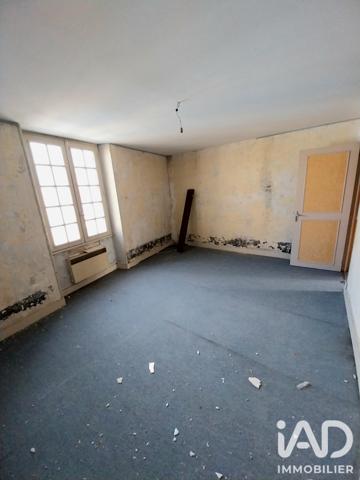 Maison à vendre 4 pièces 139,99 m² Montmorillon