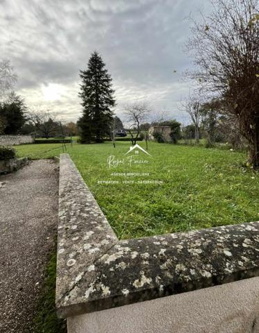 Dans un hameau, au calme