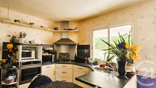 Maison à vendre  5 pièces - 138 m 2   PREMILHAT  - 03