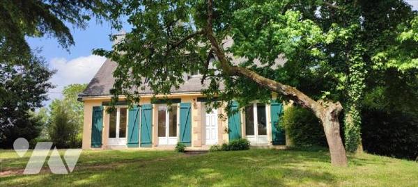  Proche bourg et commodités, et à 10mns de REDON, pavillon néo breton, indépendant sur sous sol...