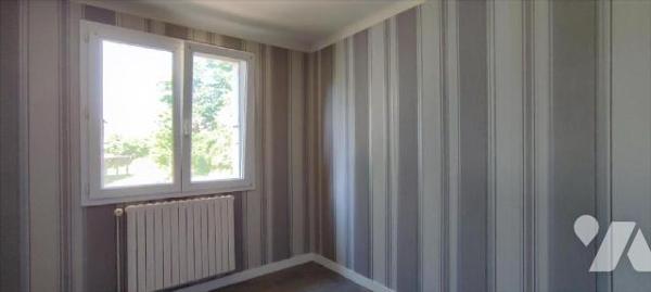  Proche bourg et commodités, et à 10mns de REDON, pavillon néo breton, indépendant sur sous sol...