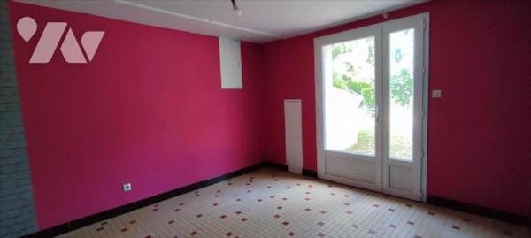  Proche bourg et commodités, et à 10mns de REDON, pavillon néo breton, indépendant sur sous sol...