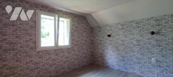  Proche bourg et commodités, et à 10mns de REDON, pavillon néo breton, indépendant sur sous sol...