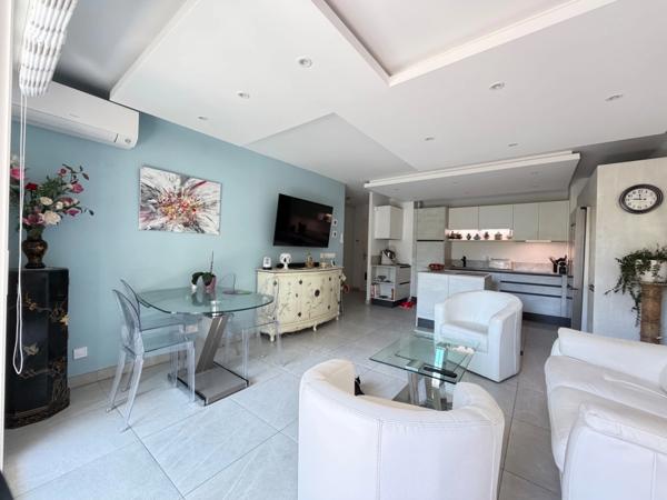À Vendre – VILLENEUVE LOUBET (06) Appartement 3 Pièces en Rez-de-Jardin dans une Résidence de Standing (Livrée en 2024)