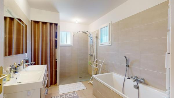 LIMOUX MAISON RECENTE AVEC PISCINE