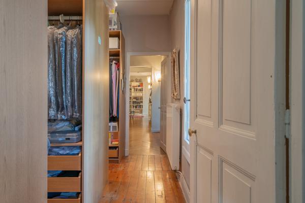 Visan (84820) Demeure exceptionnelle au coeur d'un village pittoresque du Vaucluse