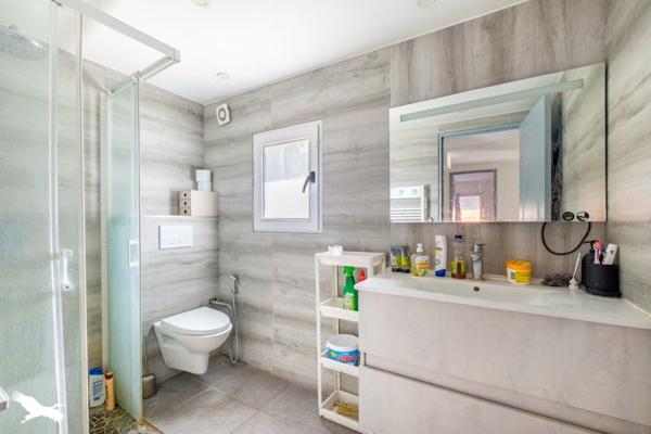 Maison à vendre 539 552 € Vénissieux 8 p 260 m² DPE B