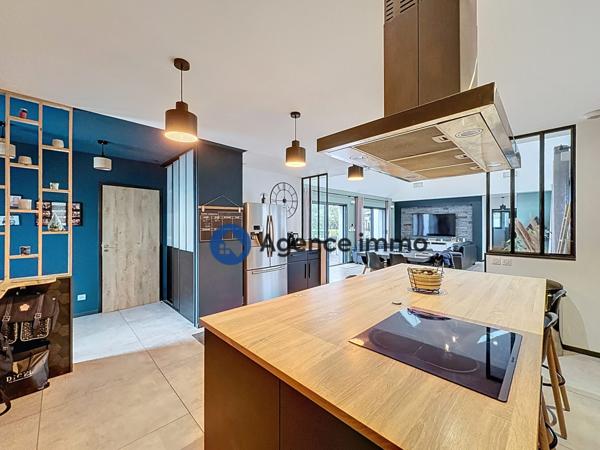 À vendre - Villa, 6 pièces située à Monts (37260)