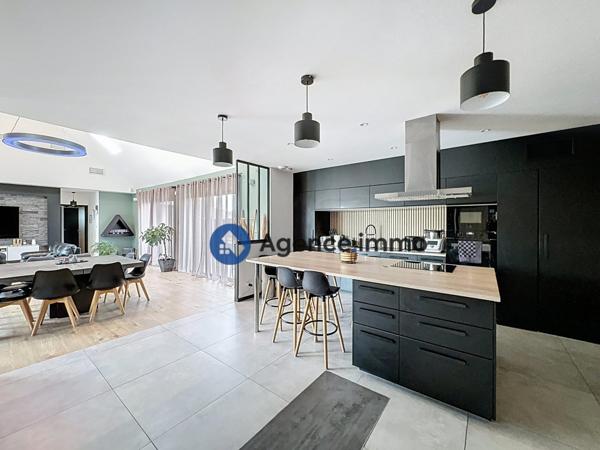 À vendre - Villa, 6 pièces située à Monts (37260)