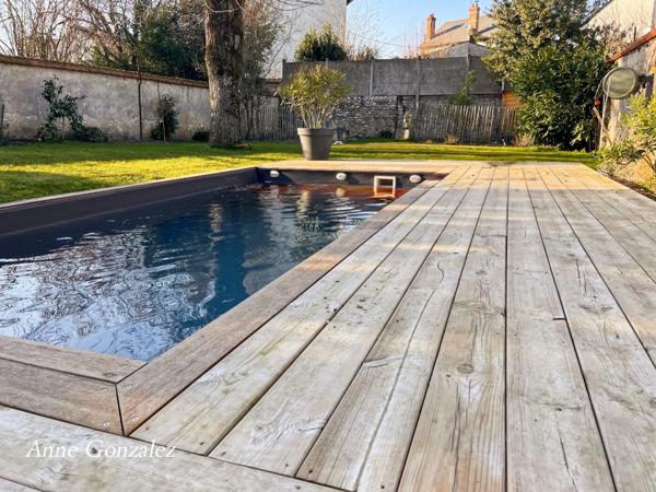 A vendre quartier Dauphine, superbe Maison Bourgeoise cinq chambres, jardin clos et arboré de 570m2 avec piscine récente