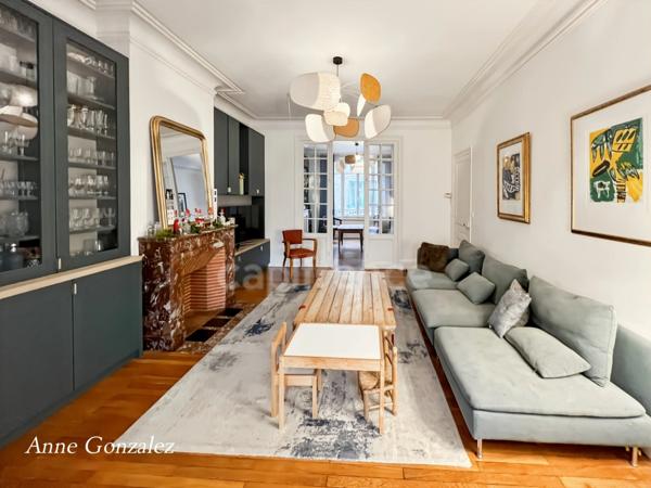 A vendre quartier Dauphine, superbe Maison Bourgeoise cinq chambres, jardin clos et arboré de 570m2 avec piscine récente