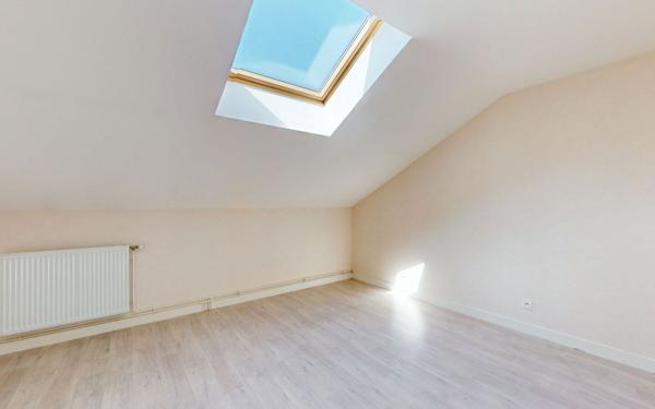 Appartement à louer    5 pièces • 111,70 m2 Savonnières-devant-Bar