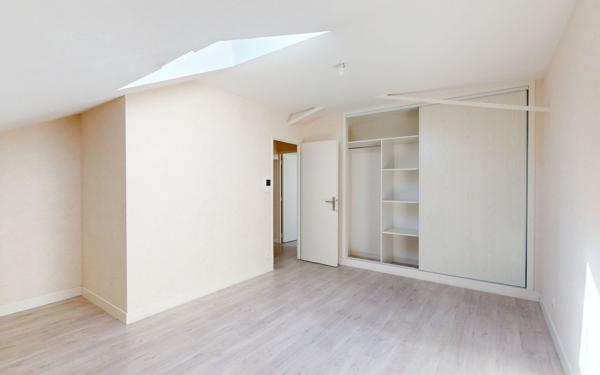 Appartement à louer    5 pièces • 111,70 m2 Savonnières-devant-Bar