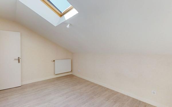 Appartement à louer    5 pièces • 111,70 m2 Savonnières-devant-Bar