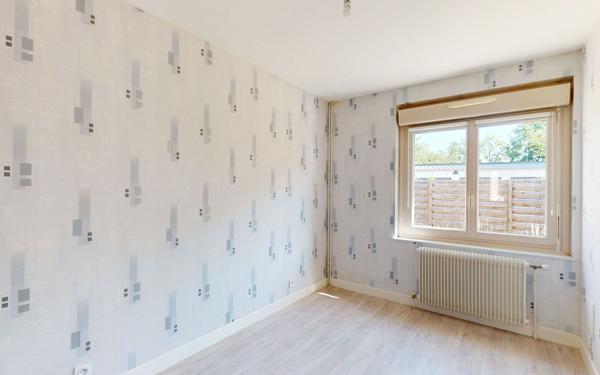 Appartement à louer    5 pièces • 111,70 m2 Savonnières-devant-Bar