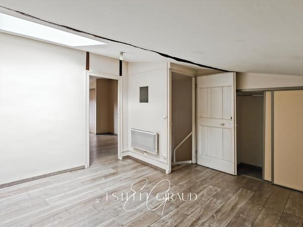 Maison de  village rénovée, lumineuse,  4 chambres