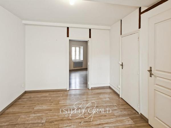 Maison de  village rénovée, lumineuse,  4 chambres