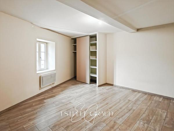 Maison de  village rénovée, lumineuse,  4 chambres