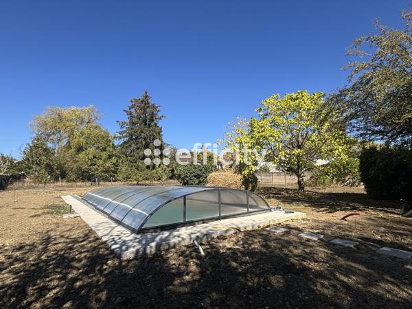 Maison
         7 pièces
        - 183 m² 320 000 €*