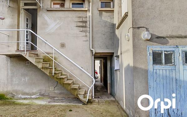 Immeuble à vendre    6 pièces • 104,08 m2 Commentry
