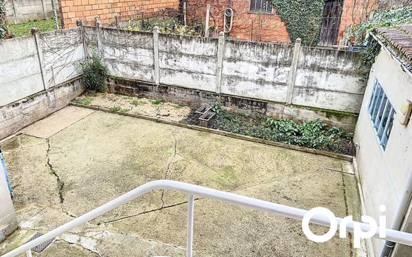 Immeuble à vendre    6 pièces • 104,08 m2 Commentry