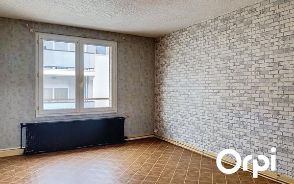 Immeuble à vendre    6 pièces • 104,08 m2 Commentry