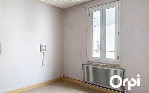 Immeuble à vendre    6 pièces • 104,08 m2 Commentry