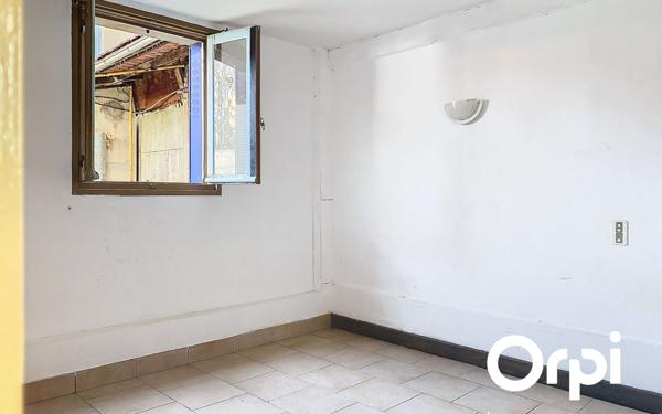 Immeuble à vendre    6 pièces • 104,08 m2 Commentry