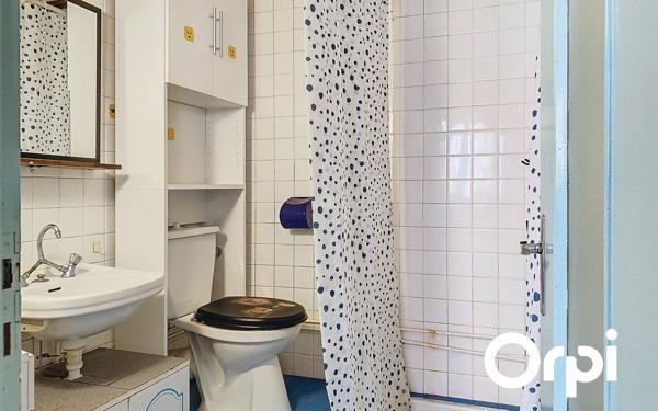 Immeuble à vendre    6 pièces • 104,08 m2 Commentry