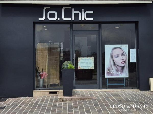 NOUVEAU PRIX - BELLE OPPORTUNITÉ POUR CE SALON DE COIFFURE À GIEN