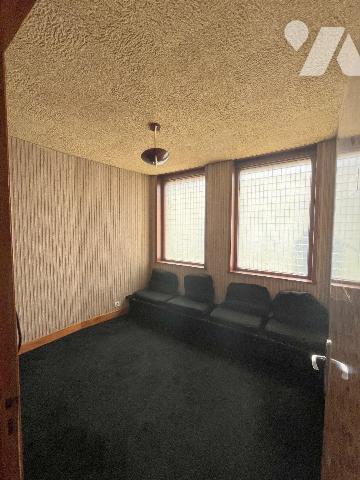 Notre Service Immobilier vous propose cet immeuble libre d'occupation (anciennement occupé par ...