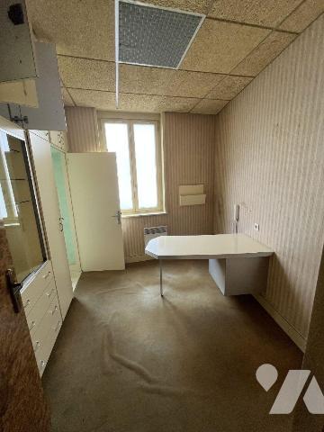 Notre Service Immobilier vous propose cet immeuble libre d'occupation (anciennement occupé par ...