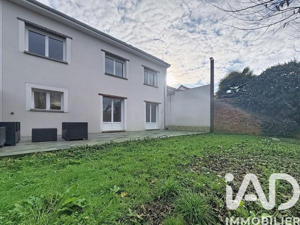 Maison à vendre 7 pièces 127 m² Sermaise