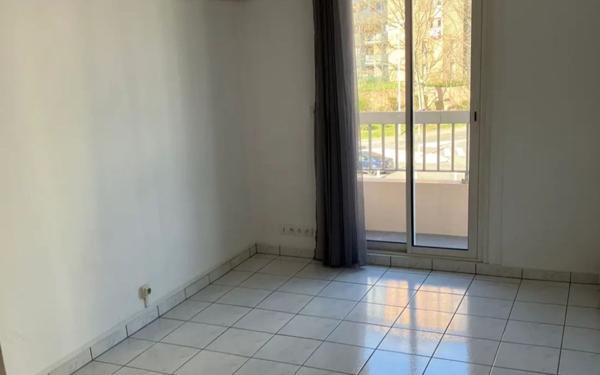 Appartement à vendre    3 pièces • 84 m2 Toulon
