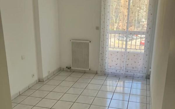 Appartement à vendre    3 pièces • 84 m2 Toulon