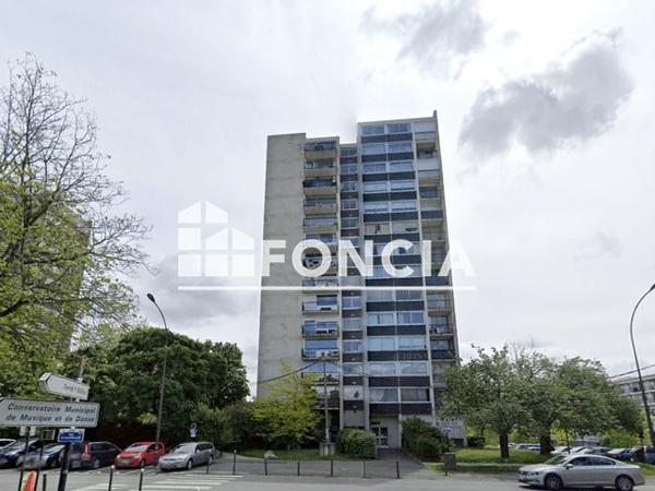 Location Appartement 4 pièces 82.25 m² - 21 RUE NATIONALE Massy 91300