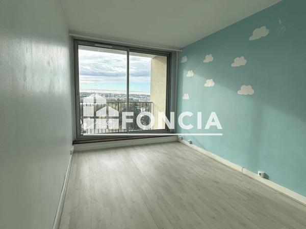 Location Appartement 4 pièces 82.25 m² - 21 RUE NATIONALE Massy 91300