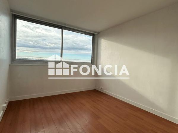 Location Appartement 4 pièces 82.25 m² - 21 RUE NATIONALE Massy 91300