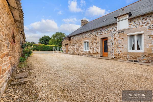 A vendre Maison en pierre avec beau potentiel à Yffiniac!!!