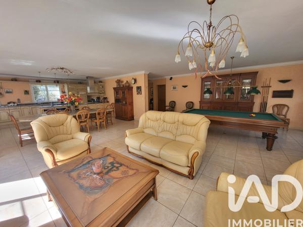 Maison à vendre 9 pièces 353 m² Vallères